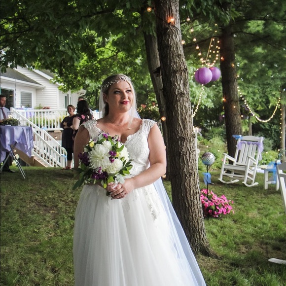 Street size 16w a line wedding dress - Picture 4 of 4